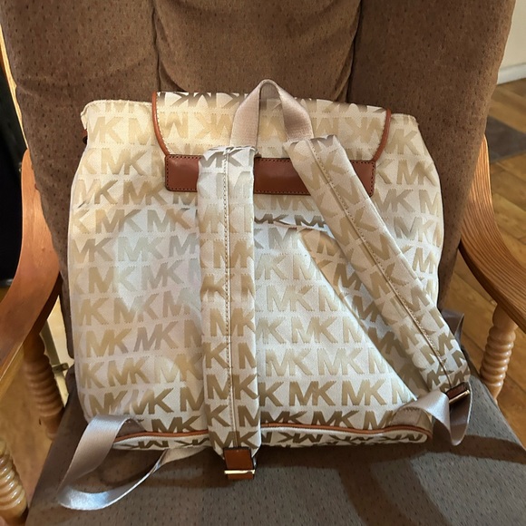 Michael Kors Large Backpack - Picture 7 of 8